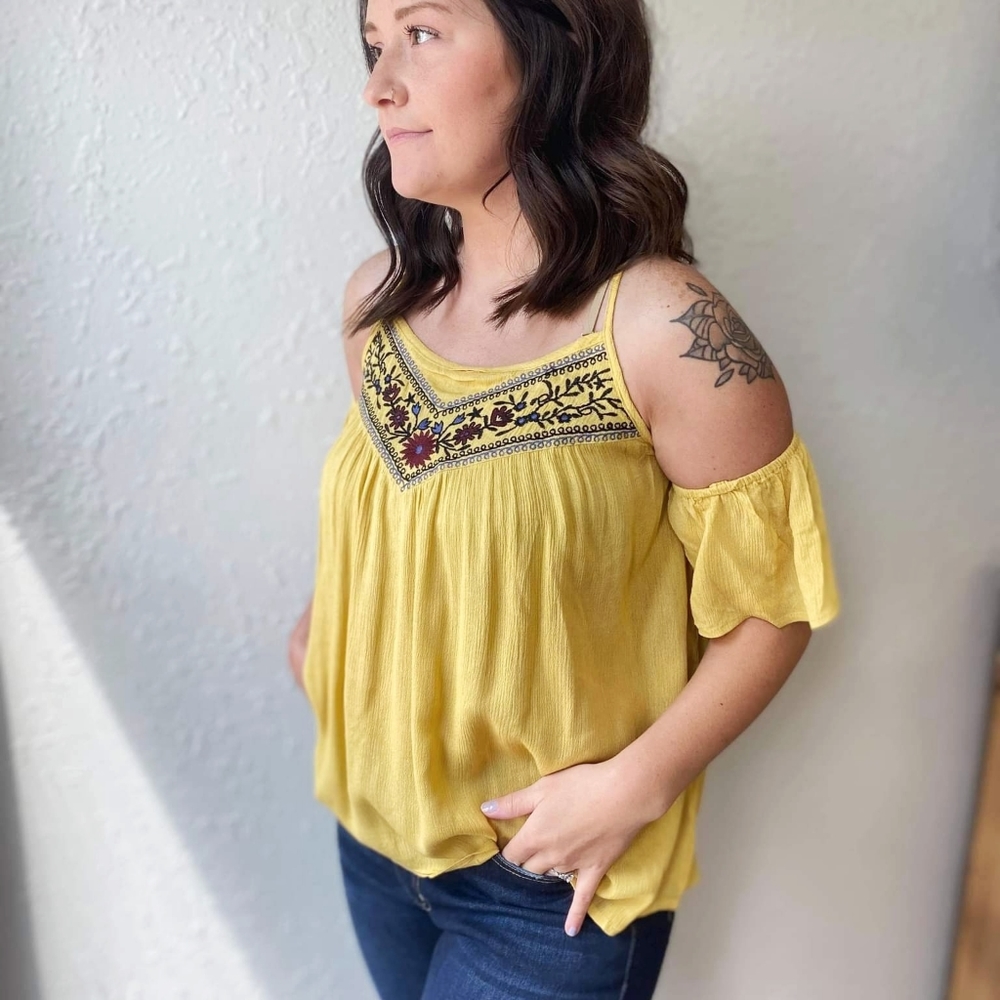 NWT YELLOW EMBROIDERED COLD SHOULDER TOP